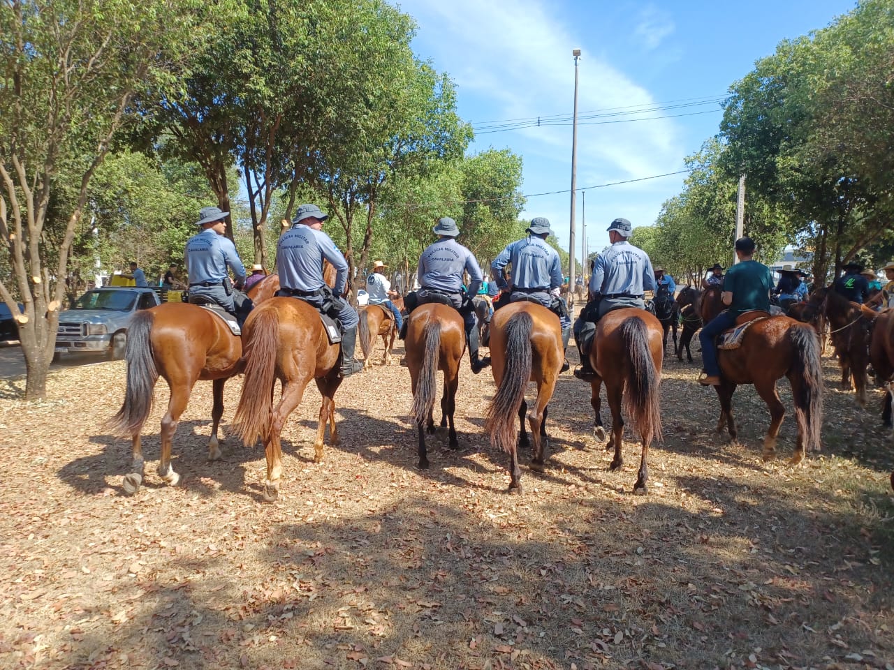 Cavalgada das Comitivas